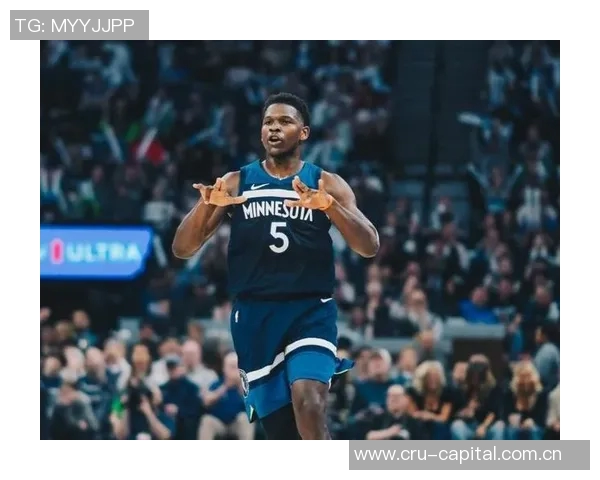 爱德华兹上半场表现低迷仅得6分遭对手严防三分球全失无缘得分爆发